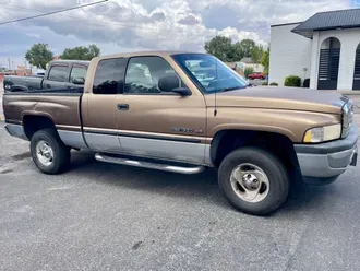 2001 Dodge Ram 1500 photo 2
