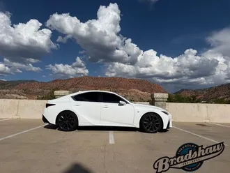 2023 Lexus IS photo 3