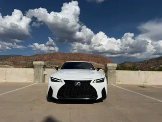 2023 Lexus IS photo 5