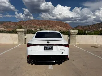 2023 Lexus IS photo 7
