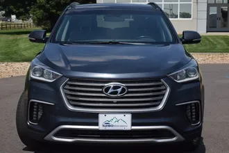 2017 Hyundai Santa Fe photo 4