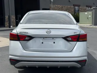 2024 Nissan Altima photo 4