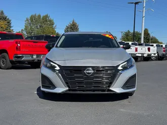 2024 Nissan Altima photo 2
