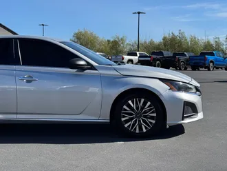 2024 Nissan Altima photo 4