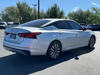 2024 Nissan Altima photo 6