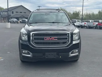 2020 GMC Yukon photo 2