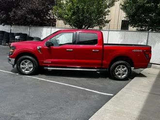 2025 Ford F-150 XLT photo 4