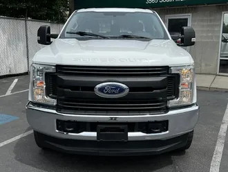 2019 Ford F-250 Super Duty XL photo 2