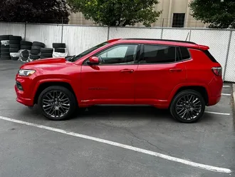 2022 Jeep Compass (Red) Edition photo 4