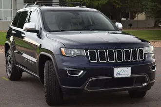2017 Jeep Grand Cherokee photo 4
