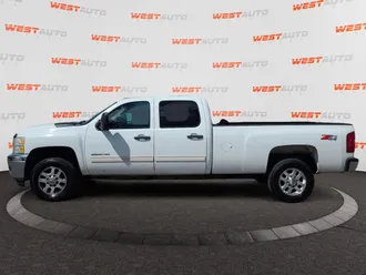2012 Chevrolet Silverado 3500HD photo 2