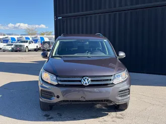 2016 Volkswagen Tiguan photo 2