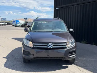 2016 Volkswagen Tiguan photo 2