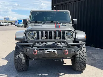 2020 Jeep Gladiator photo 2