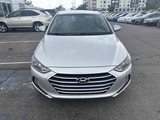 2018 Hyundai Elantra photo 3
