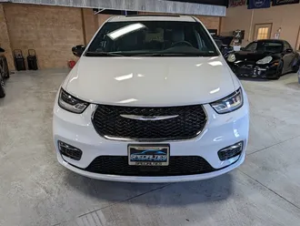 2026 Chrysler Pacifica Limited photo 6