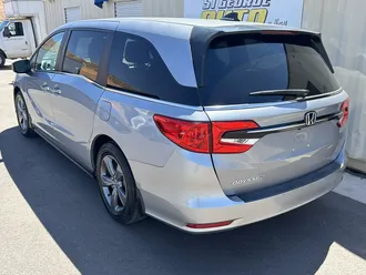 2023 Honda Odyssey photo 2