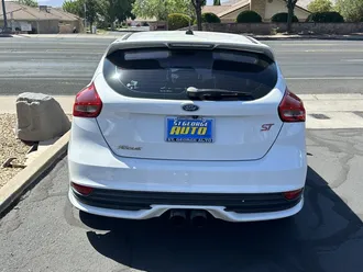 2016 Ford Focus photo 4