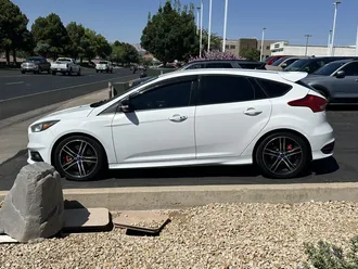 2016 Ford Focus photo 6