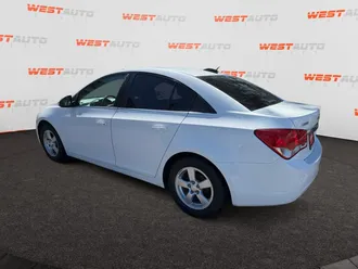 2016 Chevrolet Cruze Limited photo 3