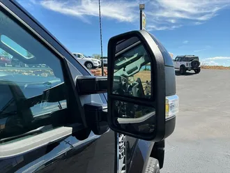2025 Ford F-450 Super Duty Lariat photo 7