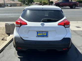 2020 Nissan Kicks photo 4