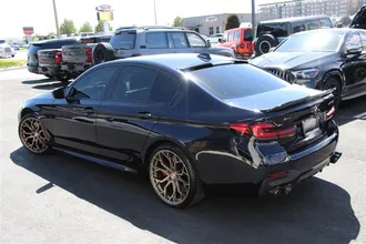 2021 BMW 5 SERIES photo 7