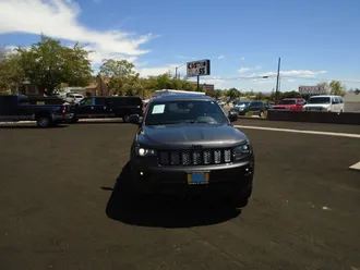 2021 Jeep Grand Cherokee photo 2