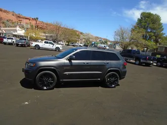 2021 Jeep Grand Cherokee photo 4