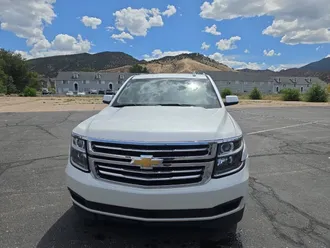 2017 Chevrolet Tahoe photo 3