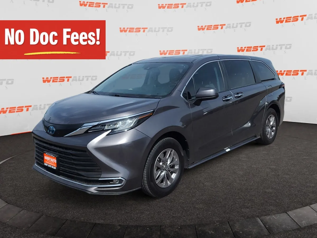 2023 Toyota Sienna XLE