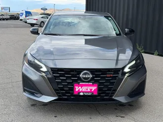 2024 Nissan Altima photo 2