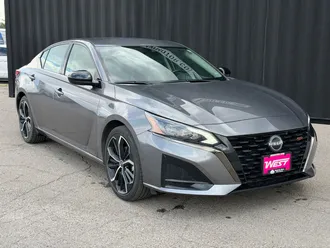 2024 Nissan Altima photo 3