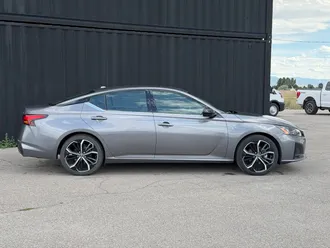 2024 Nissan Altima photo 6