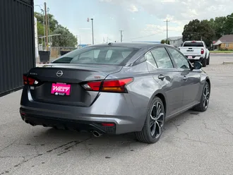 2024 Nissan Altima photo 7
