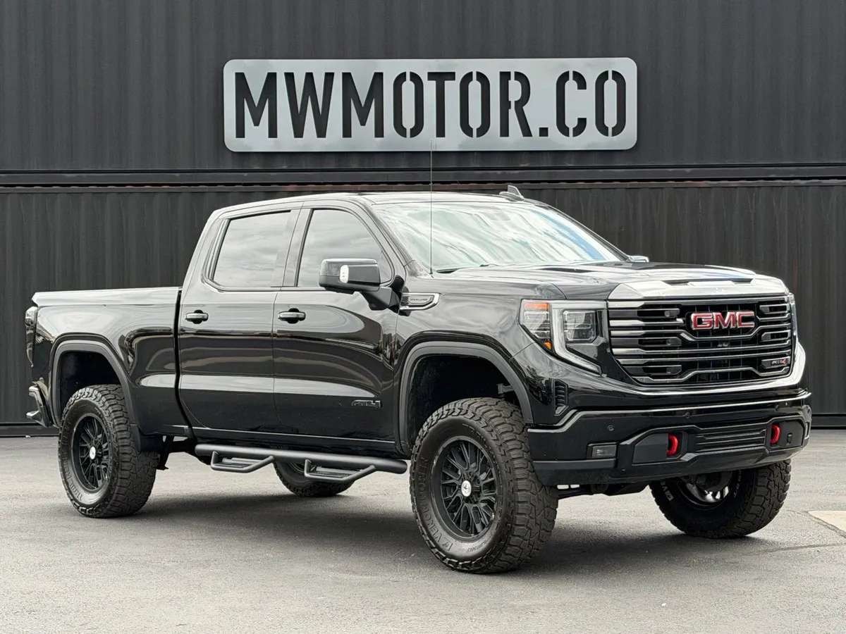 2023 GMC Sierra 1500 AT4