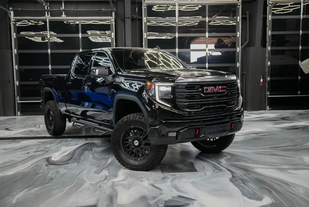 2023 GMC Sierra 1500 AT4