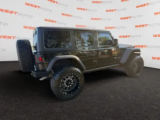 2021 Jeep Wrangler photo 5