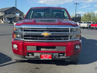 2019 Chevrolet Silverado 3500HD photo 2