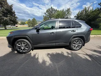 2021 Toyota RAV4 photo 2