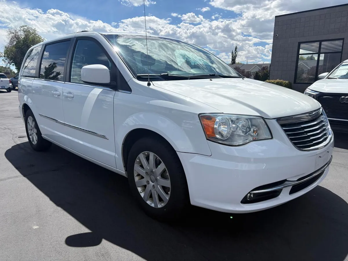 2014 Chrysler Town & Country 4dr Wgn Touring