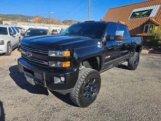 2016 Chevrolet Silverado 2500HD photo 2