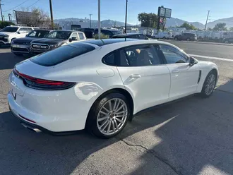 2021 Porsche Panamera photo 6