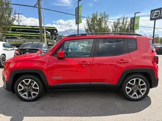 2015 Jeep Renegade photo 3