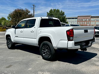 2023 Toyota Tacoma photo 5