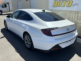 2022 Hyundai Sonata photo 2