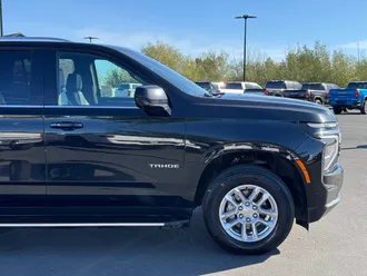 2025 Chevrolet Tahoe photo 4