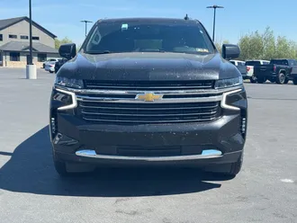 2024 Chevrolet Suburban photo 2