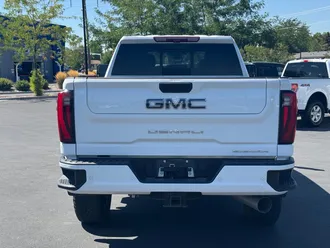 2024 GMC Sierra 3500HD photo 6