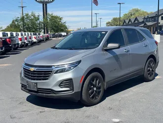 2023 Chevrolet Equinox photo 3